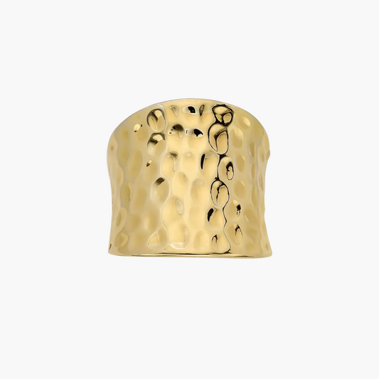 Sortija dorada martillada (anillo chunky texturizado)